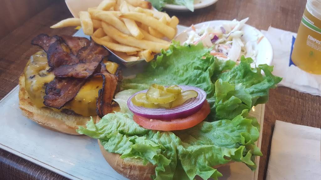 Anna Maria Oyster Bar on the Pier | restaurant | 200 Bridge St, Bradenton Beach, FL 34217, USA | 9417782662 OR +1 941-778-2662