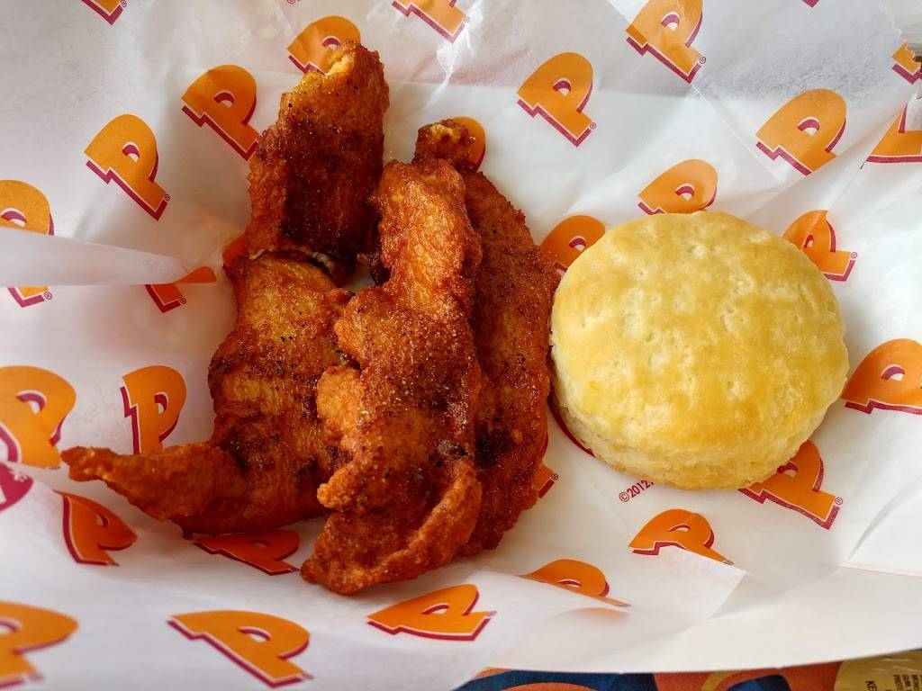 Popeyes Louisiana Kitchen | restaurant | 722 W O St, Lincoln, NE 68528, USA | 4024751394 OR +1 402-475-1394