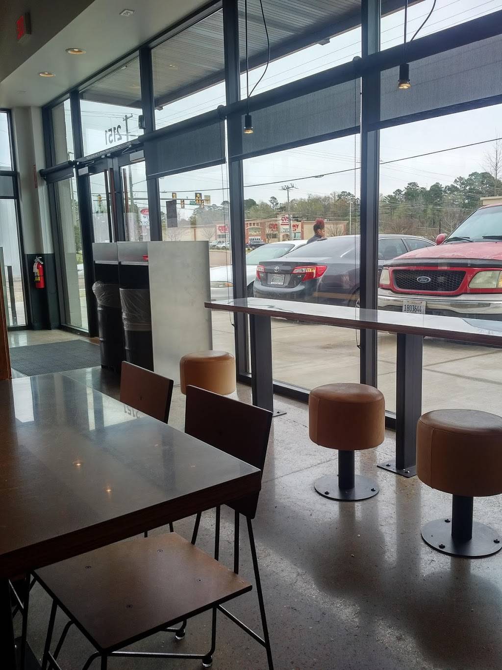 Chipotle Mexican Grill | restaurant | 2151 Jackson Ave W, Oxford, MS 38655, USA | 6622366412 OR +1 662-236-6412