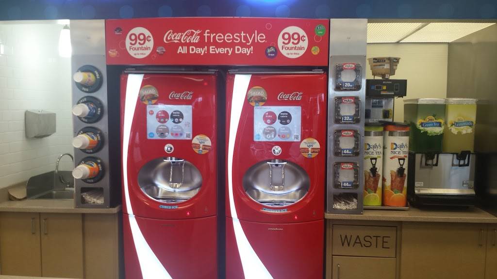 Dailys and Dailys Dash | restaurant | 13800 Old St Augustine Rd, Jacksonville, FL 32258, USA | 9048804784 OR +1 904-880-4784