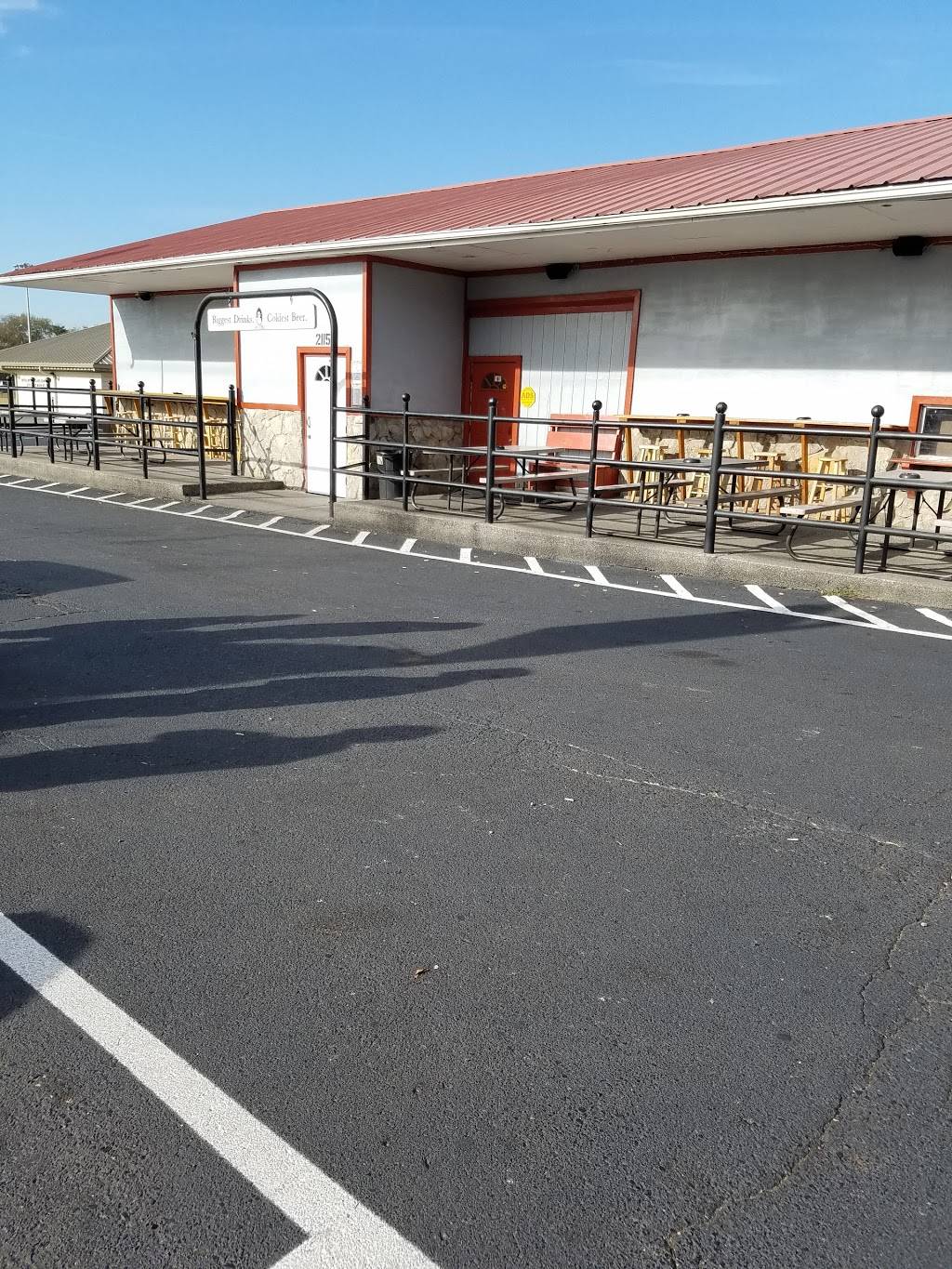 Gentlemen Jims Bar & Grill | restaurant | 2115 E Main St, Murfreesboro, TN 37130, USA | 6158969716 OR +1 615-896-9716