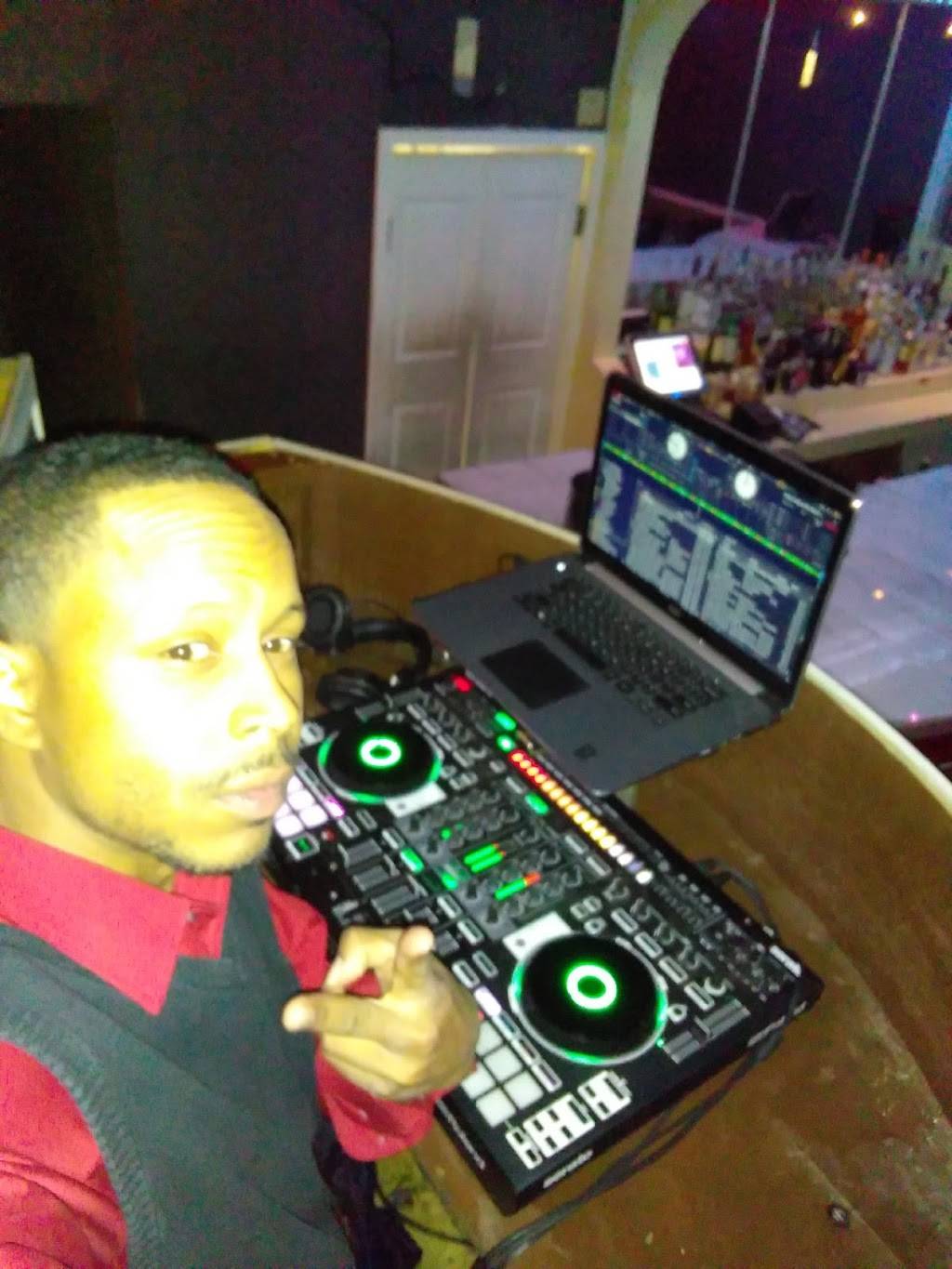 FLEX LOUNGE | restaurant | 3671 N Decatur Rd, Decatur, GA 30032, USA | 4042173935 OR +1 404-217-3935