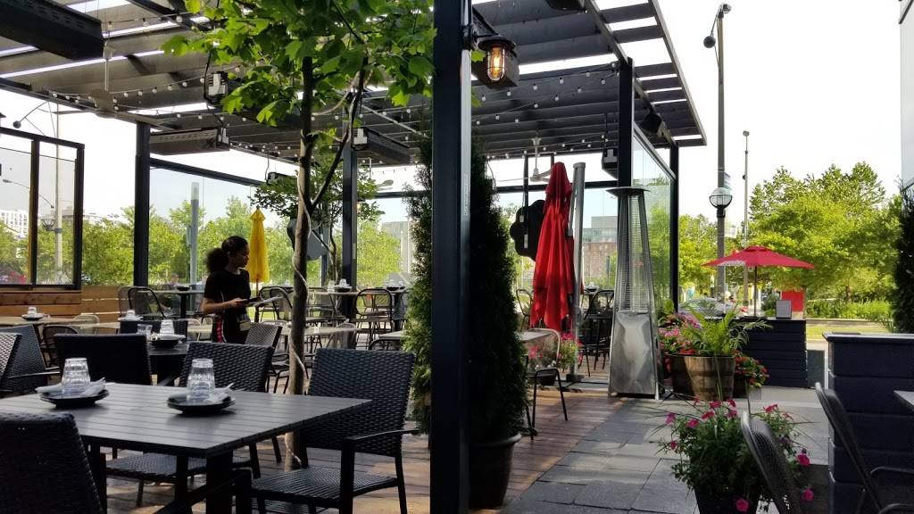 Fort York Tavern | restaurant | 92 Fort York Blvd, Toronto, ON M5V 4A7, Canada | 4166232323 OR +1 416-623-2323