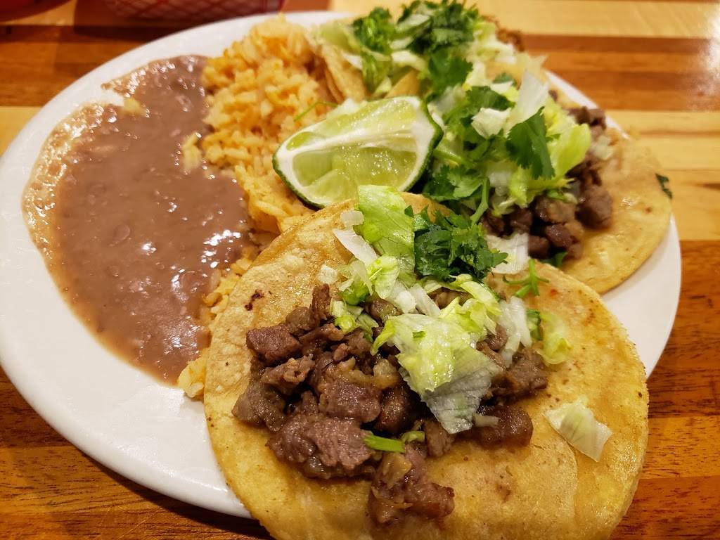 Tacos El Toro | restaurant | 3605 Auburn St, Rockford, IL 61101, USA | 7797743298 OR +1 779-774-3298