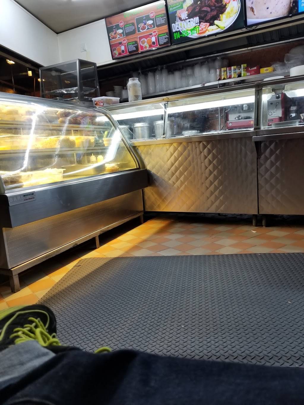 Caridad & Louies | restaurant | 187 S Broadway, Yonkers, NY 10701, USA | 9143759777 OR +1 914-375-9777