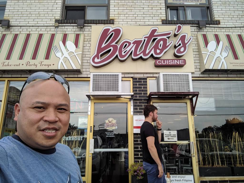 Bertos Restaurant | restaurant | 1063 Dundas St W, Mississauga, ON L5C 1C3, Canada | 9052320203 OR +1 905-232-0203