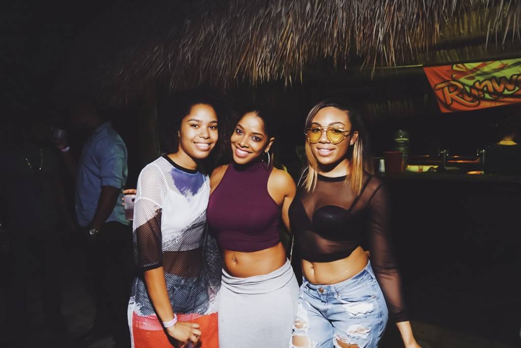 Runway Cafe/Lime | restaurant | 380 NE 59th St, Miami, FL 33137, USA | 3055257393 OR +1 305-525-7393