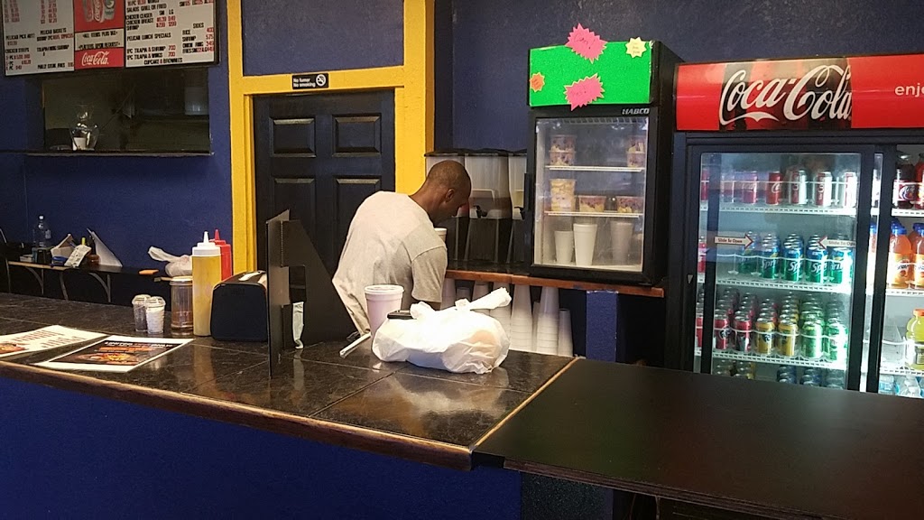 Pelican Wings and things | restaurant | 1263 NW 31st Ave, Fort Lauderdale, FL 33311, USA | 9544043472 OR +1 954-404-3472