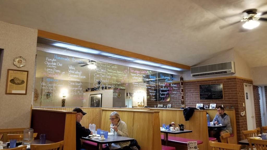 Rubys Restaurant & Catering | restaurant | 120 E Water St, Decorah, IA 52101, USA | 5633822558 OR +1 563-382-2558