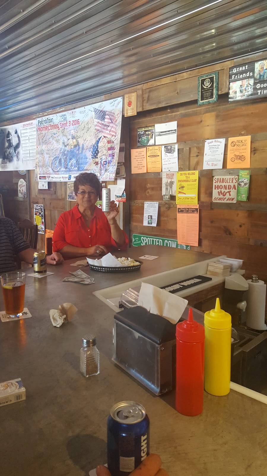 Hogz & Honeez | restaurant | W7771 State Rd 33, Beaver Dam, WI 53916, USA | 9203568741 OR +1 920-356-8741