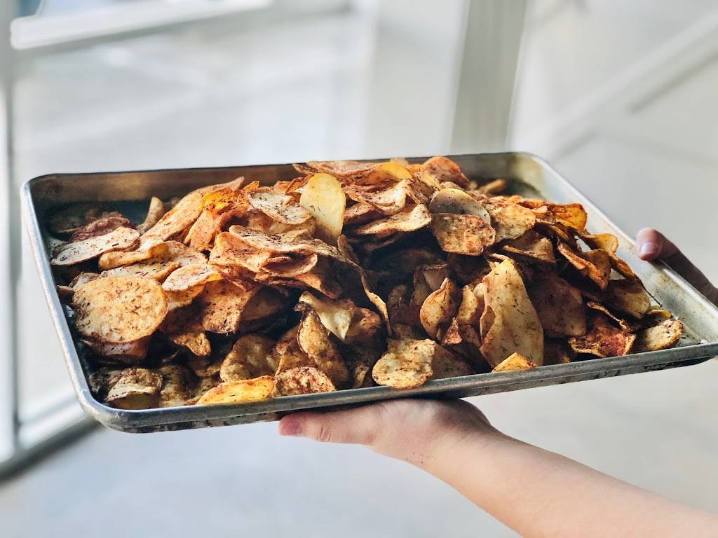 Mays Eats Gourmet To Go | restaurant | 3400 Corinth Pkwy, Corinth, TX 76208, USA | 9404982516 OR +1 940-498-2516