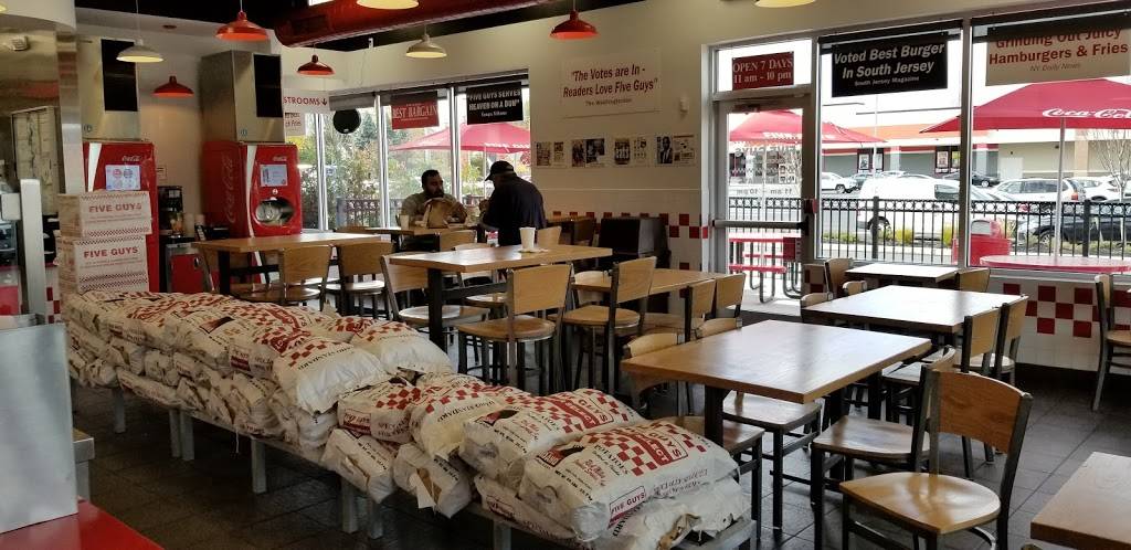 Five Guys | meal takeaway | 50 Racetrack Rd, East Brunswick, NJ 08816, USA | 7322548888 OR +1 732-254-8888