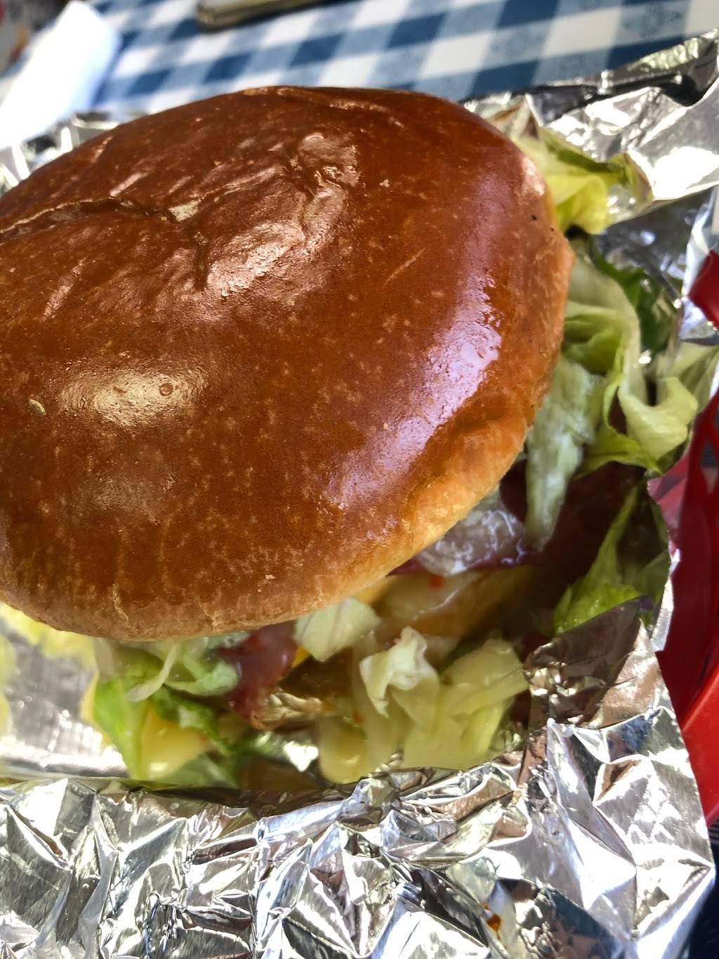 Defender Doggs | restaurant | 1951 Hubbard Rd, Madison, OH 44057, USA | 4403074294 OR +1 440-307-4294