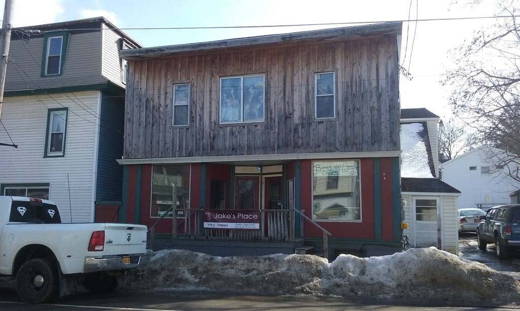 Jakes Place | restaurant | 10 W Main St, Brocton, NY 14716, USA | 7167925000 OR +1 716-792-5000