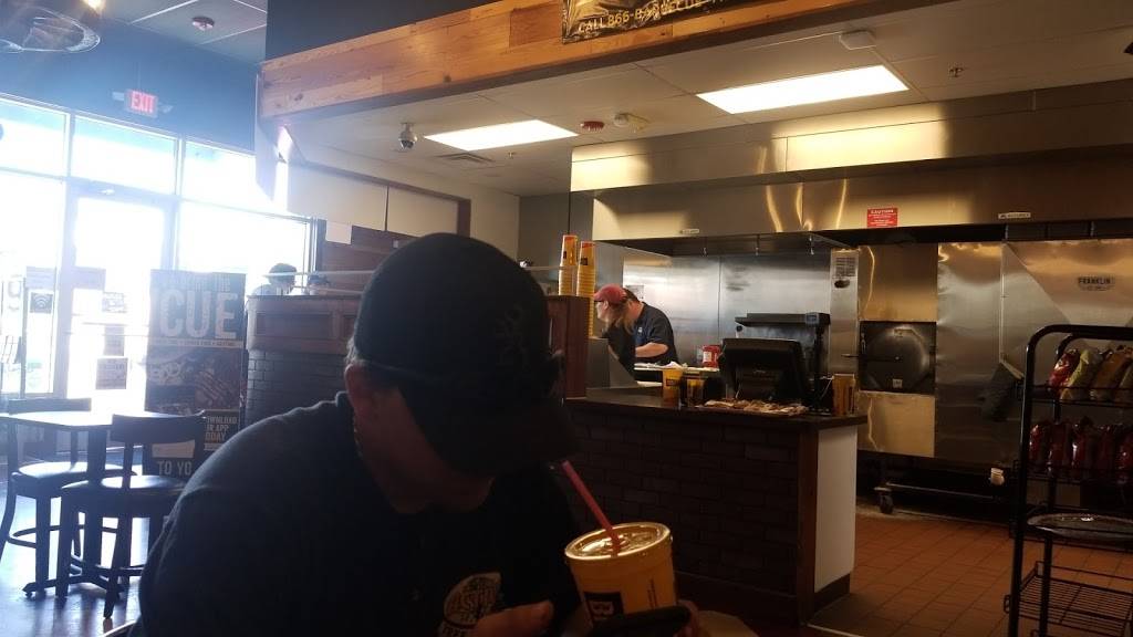 Dickeys Barbecue Pit | restaurant | 1418 North Rochester Road, Rochester Hills, MI 48307, USA | 2482666226 OR +1 248-266-6226