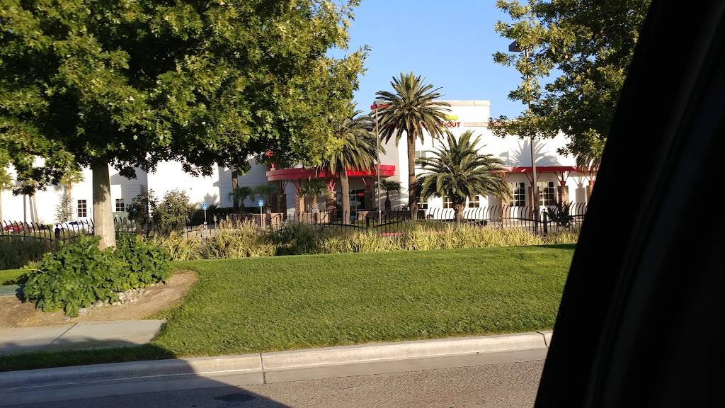 In-N-Out Burger Corporate Office + Distribution Center | restaurant | 18240 Harlan Rd, Lathrop, CA 95330, USA | 2098586800 OR +1 209-858-6800