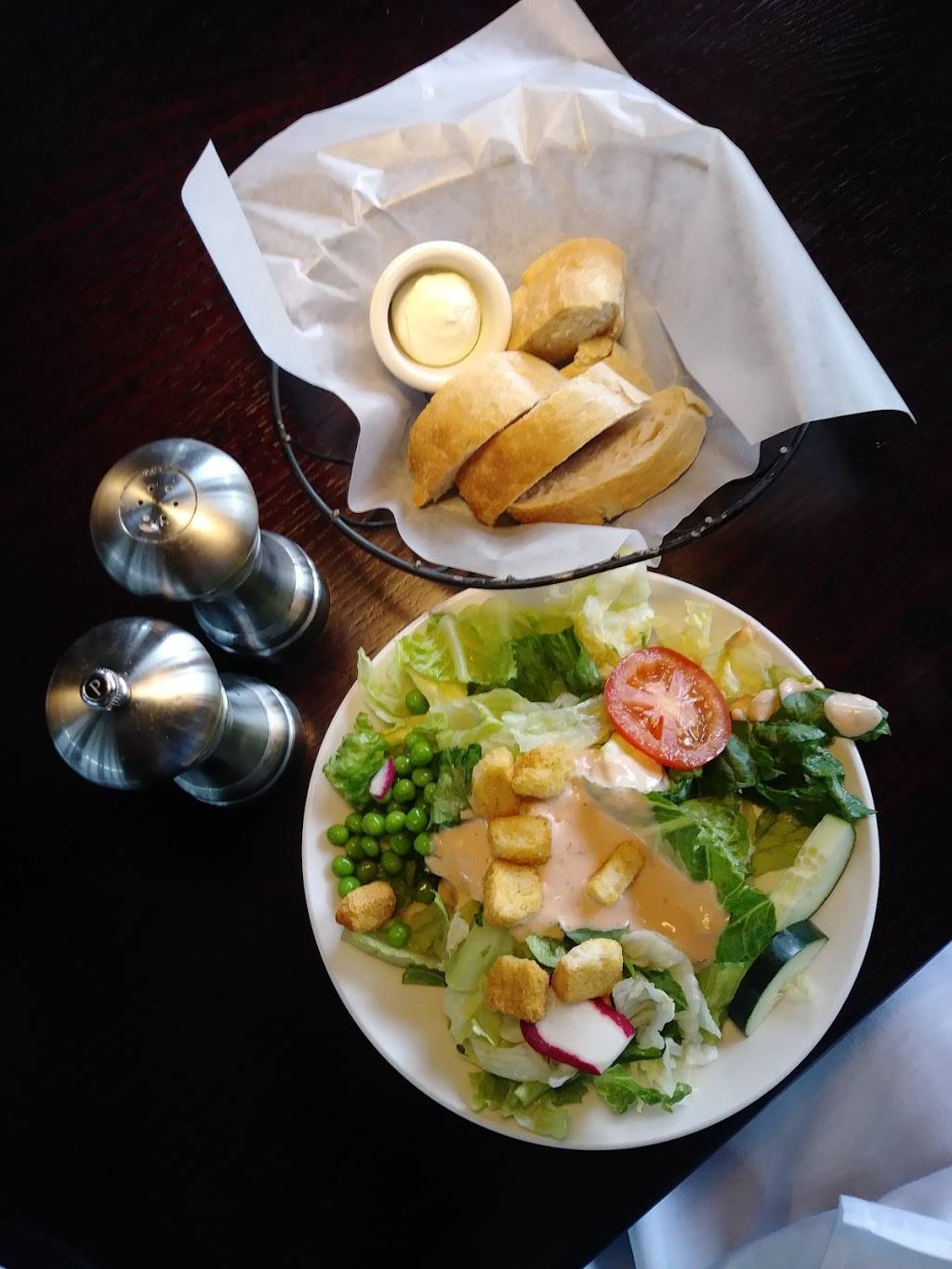 McGraths Fish House | restaurant | 11050 SE Oak St, Milwaukie, OR 97222, USA | 5036538070 OR +1 503-653-8070