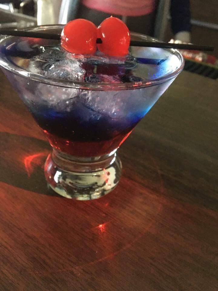 Magnet Bar | restaurant | 8091 Colerain Ave, Cincinnati, OH 45239, USA | 5138349353 OR +1 513-834-9353