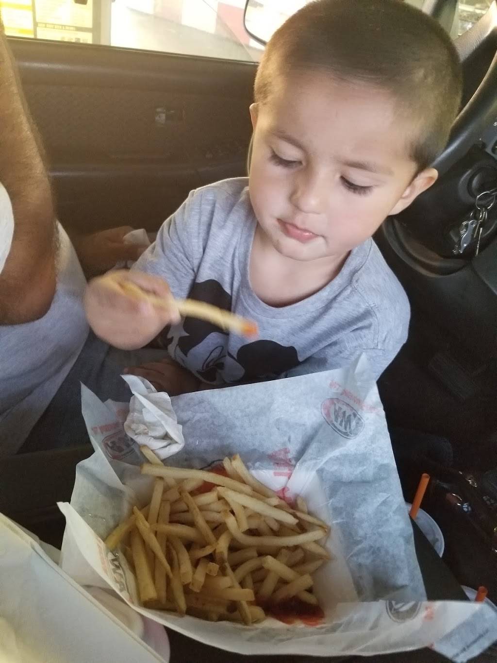 A & W All American Food | restaurant | 1113 N 10th Ave, Hanford, CA 93230, USA | 5595847579 OR +1 559-584-7579