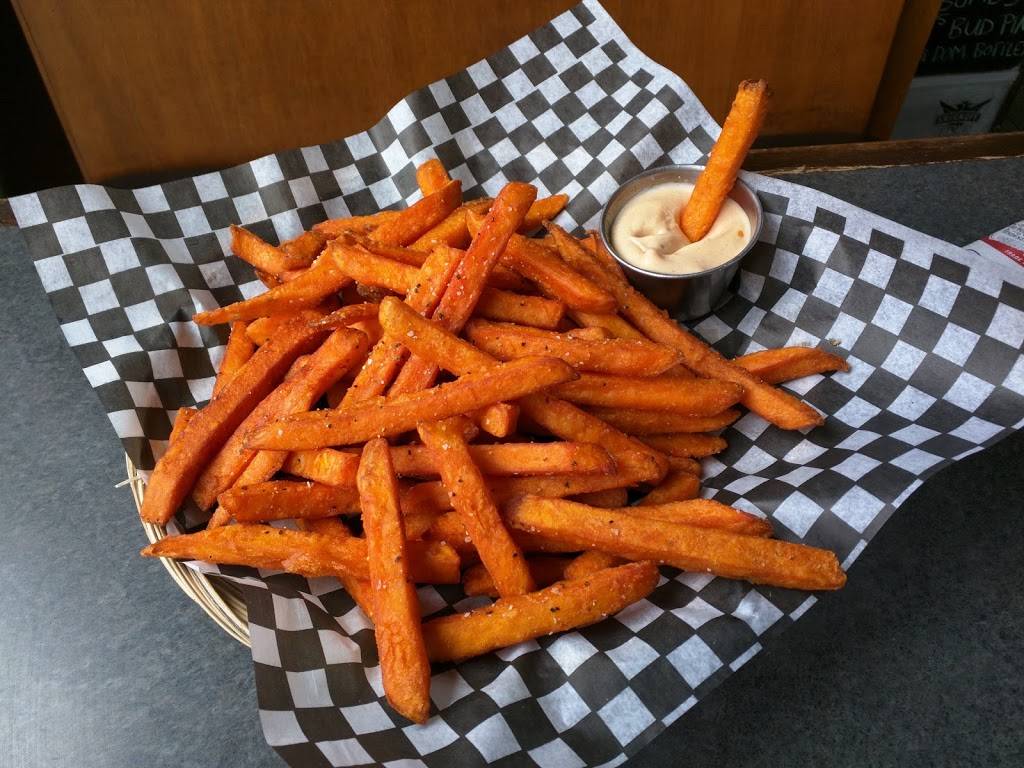 McCabe’s Irish Pub & Grill | restaurant | 9 Wyndham St N, Guelph, ON N1H 4E2, Canada | 5198363400 OR +1 519-836-3400