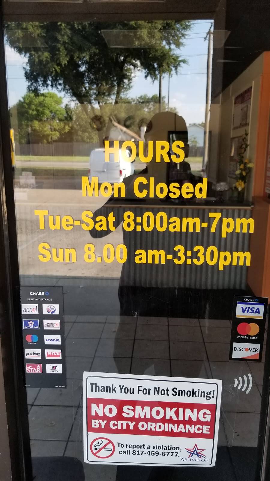 La Ezquinita Mix Restaurant | restaurant | 818 SW Green Oaks Blvd #520, Arlington, TX 76017, USA | 6824085024 OR +1 682-408-5024