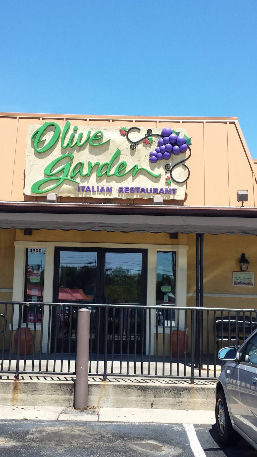 Olive Garden Italian Restaurant | meal takeaway | 4900 Fields Ertel Rd, Cincinnati, OH 45249, USA | 5136775922 OR +1 513-677-5922
