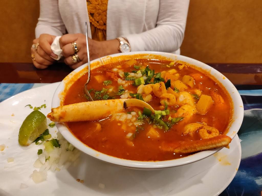 Brisas Del Mar | restaurant | 360 US-441, Lady Lake, FL 32159, USA | 3527758912 OR +1 352-775-8912