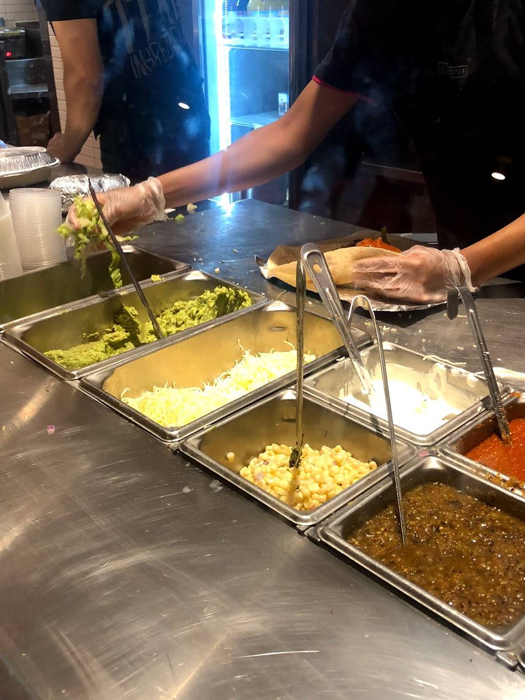 Chipotle Mexican Grill | restaurant | 6290 S Dixie Hwy, South Miami, FL 33143, USA | 3056683831 OR +1 305-668-3831