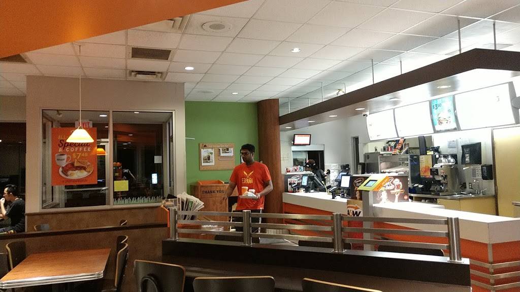 A&W Canada | restaurant | 1585 Warden Ave, Scarborough, ON M1R 2S9, Canada | 4167541252 OR +1 416-754-1252