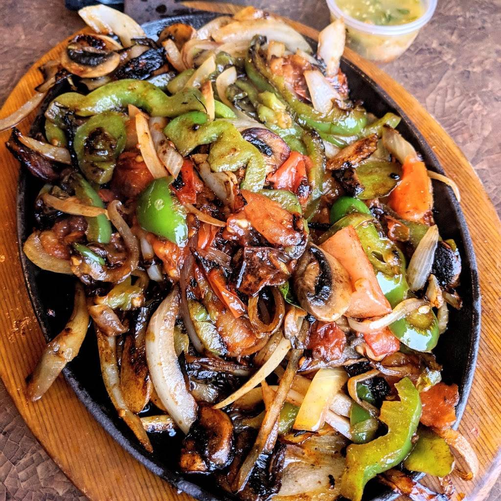 Los Tarascos | restaurant | 706 York Rd, Kings Mountain, NC 28086, USA | 7047341300 OR +1 704-734-1300