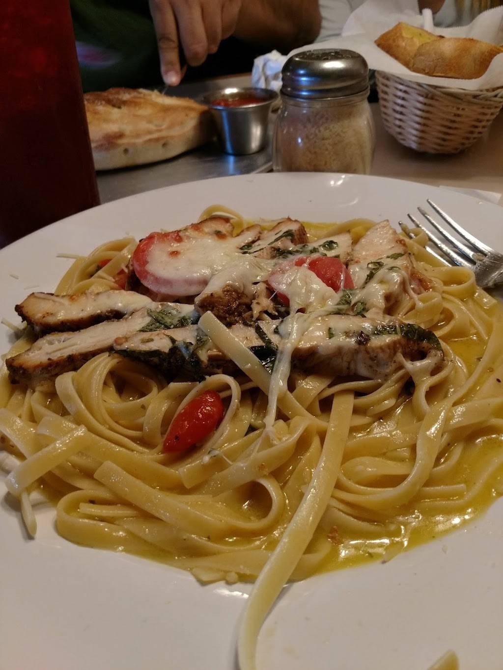 Portofino Italian restaurant | restaurant | 3304 W Andrew Johnson Hwy, Morristown, TN 37814, USA | 4236160321 OR +1 423-616-0321