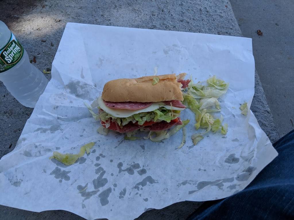 Sonnys Market | restaurant | 324 Jefferson Ave, New London, CT 06320, USA | 8604439716 OR +1 860-443-9716