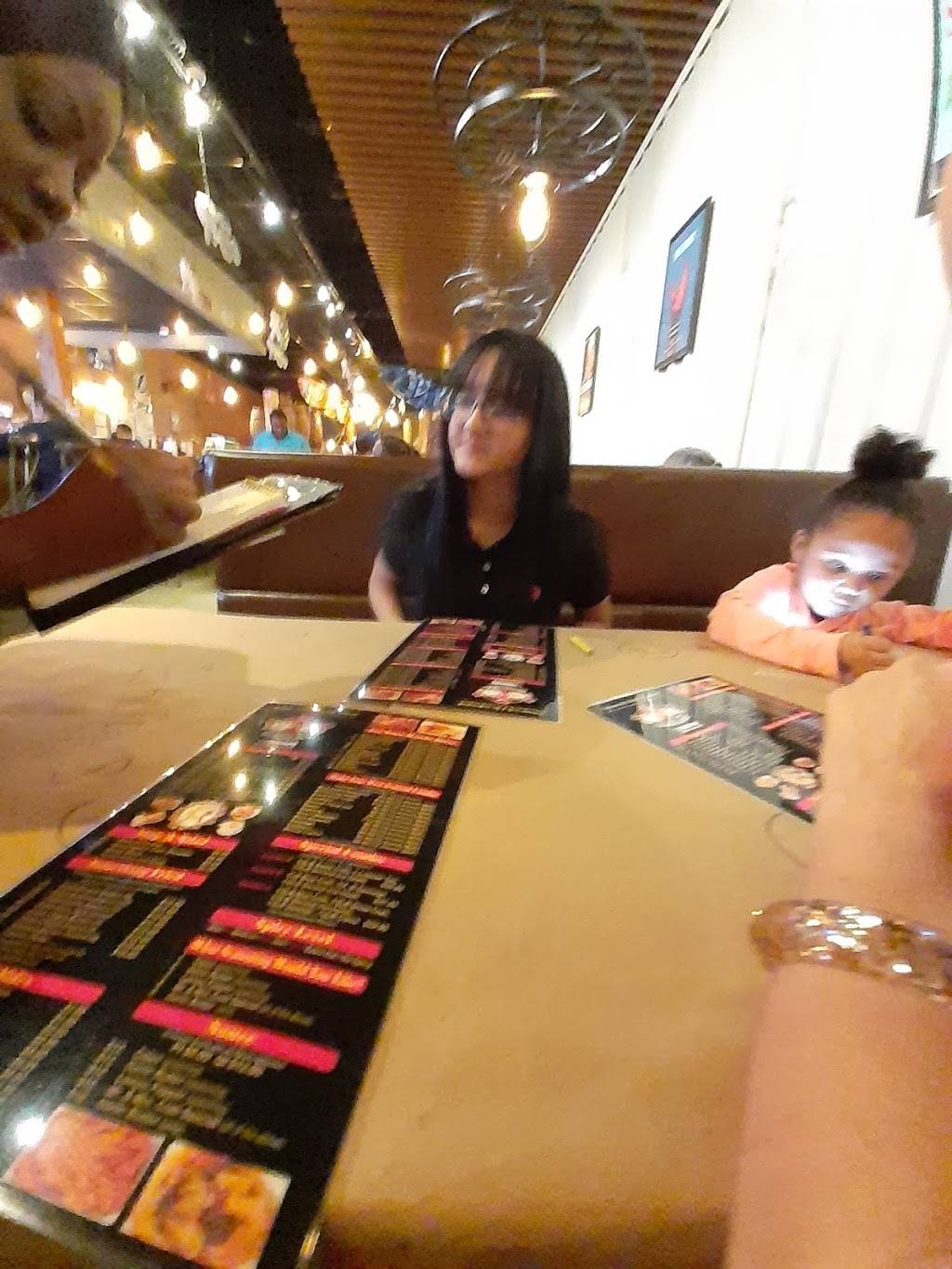 Mr. and Mrs. Crab | restaurant | 1251 E Fowler Ave, Tampa, FL 33612, USA | 8135708885 OR +1 813-570-8885