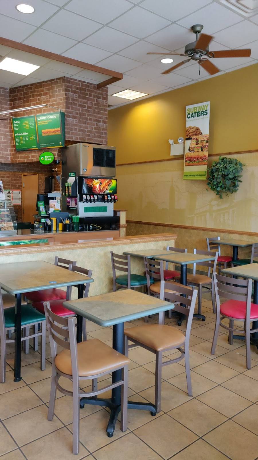 Subway | restaurant | 824 PA-100, Bechtelsville, PA 19505, USA | 6103677628 OR +1 610-367-7628