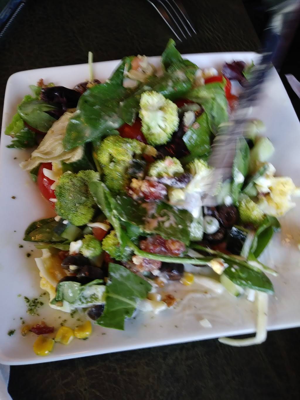 Ruby Tuesday | restaurant | 7909 Gall Blvd, Zephyrhills, FL 33542, USA | 8137831115 OR +1 813-783-1115