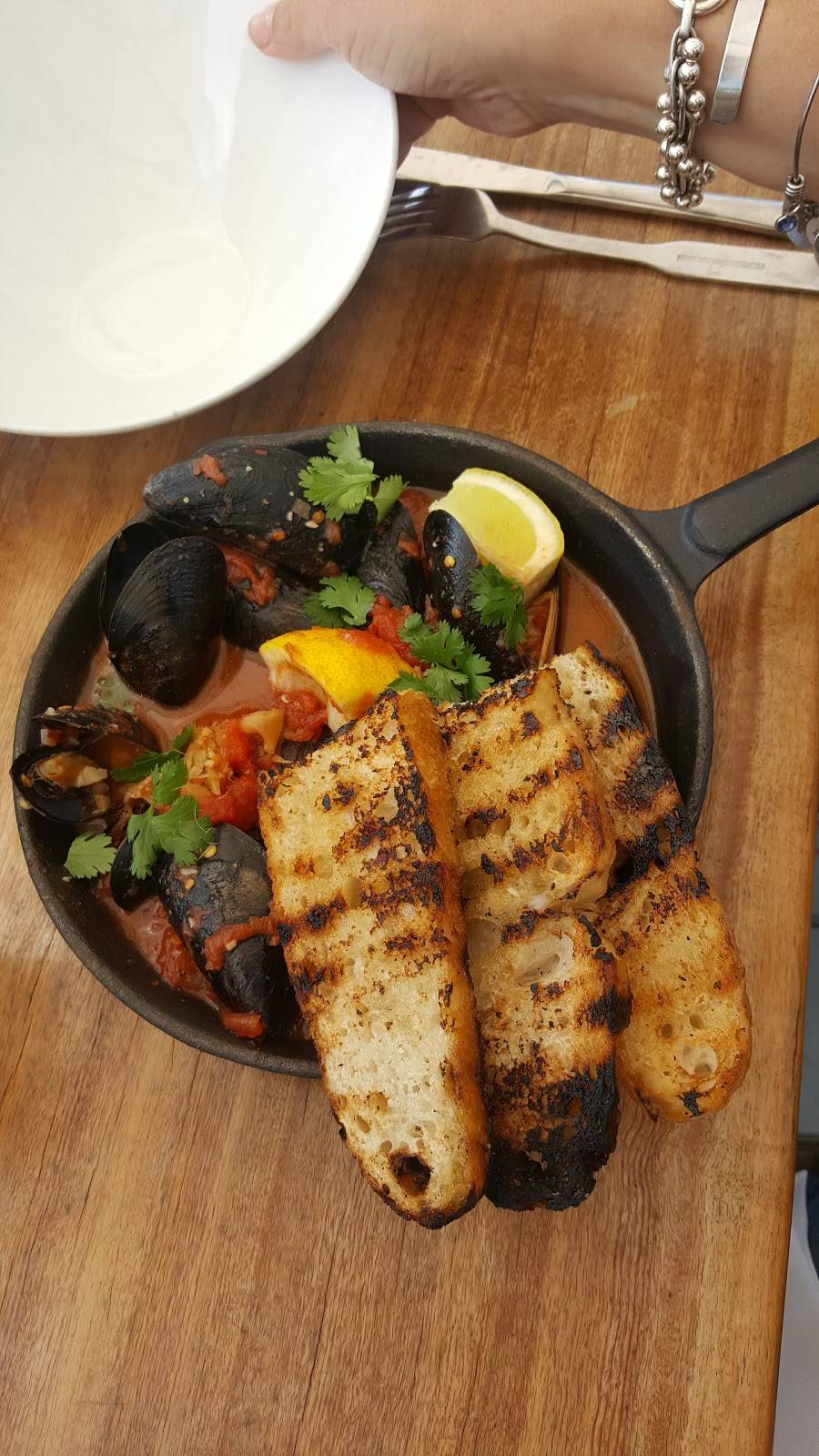 Wheat & Water | restaurant | 5737 La Jolla Blvd, La Jolla, CA 92037, USA | 8582918690 OR +1 858-291-8690