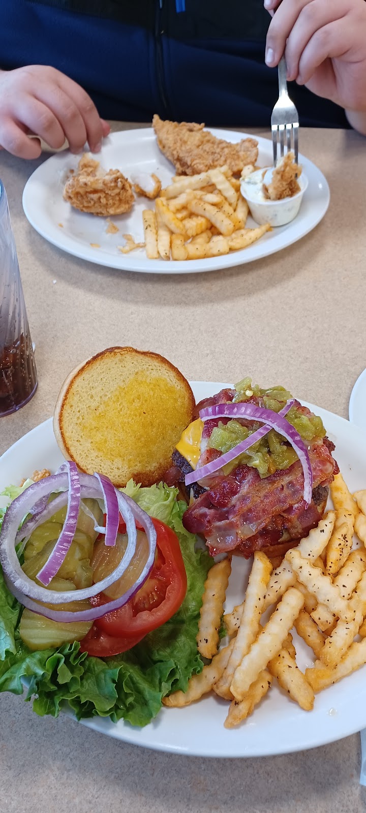 Country Pride | restaurant | 1700 U.S. Rt. 66, Moriarty, NM 87035, USA | 5058324421 OR +1 505-832-4421