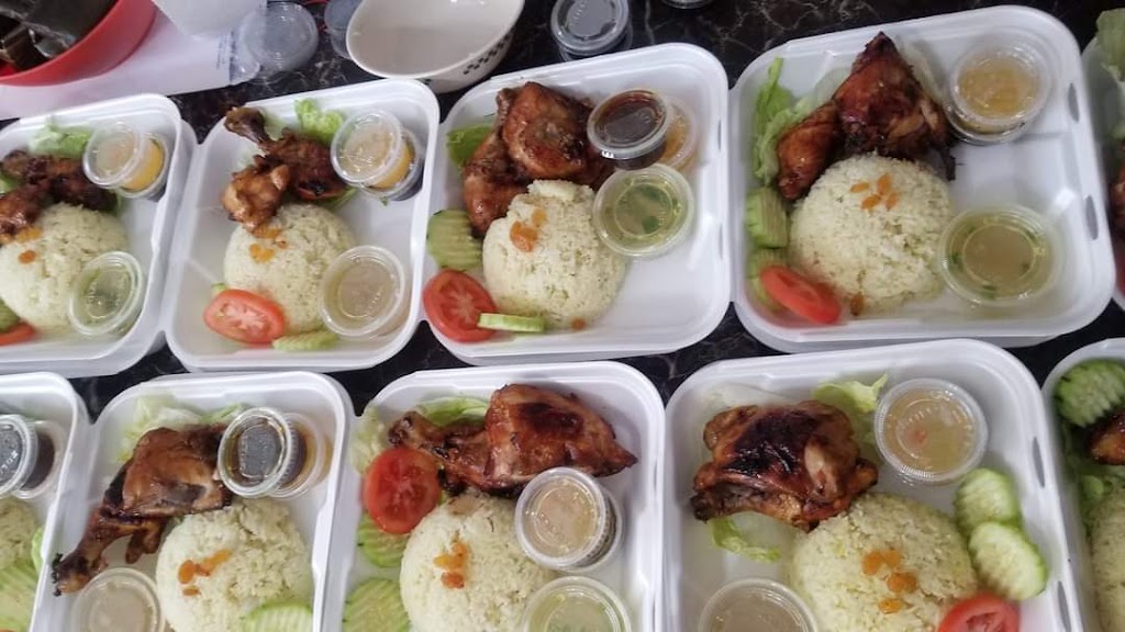 Taste Amirs Roti | restaurant | 1700 W Howard Ave, Milwaukee, WI 53221, USA | 4145958994 OR +1 414-595-8994