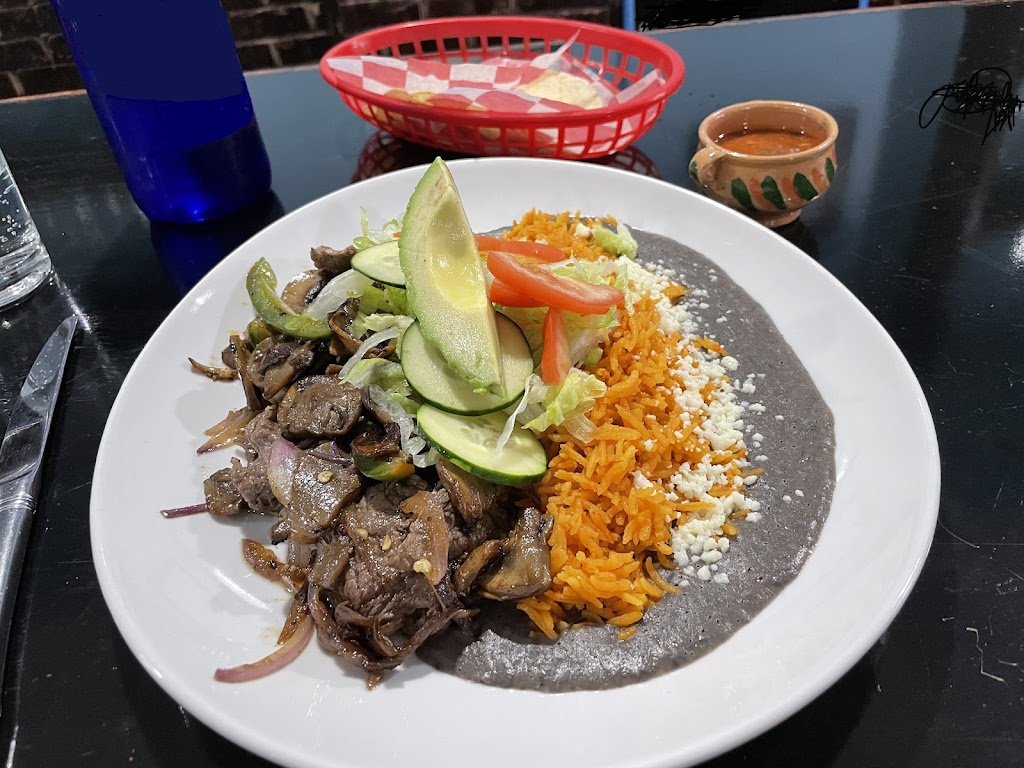 El Gran Toro Mexican Brasserie | restaurant | 118 Broadway, Newburgh, NY 12550, USA | 8456707047 OR +1 845-670-7047