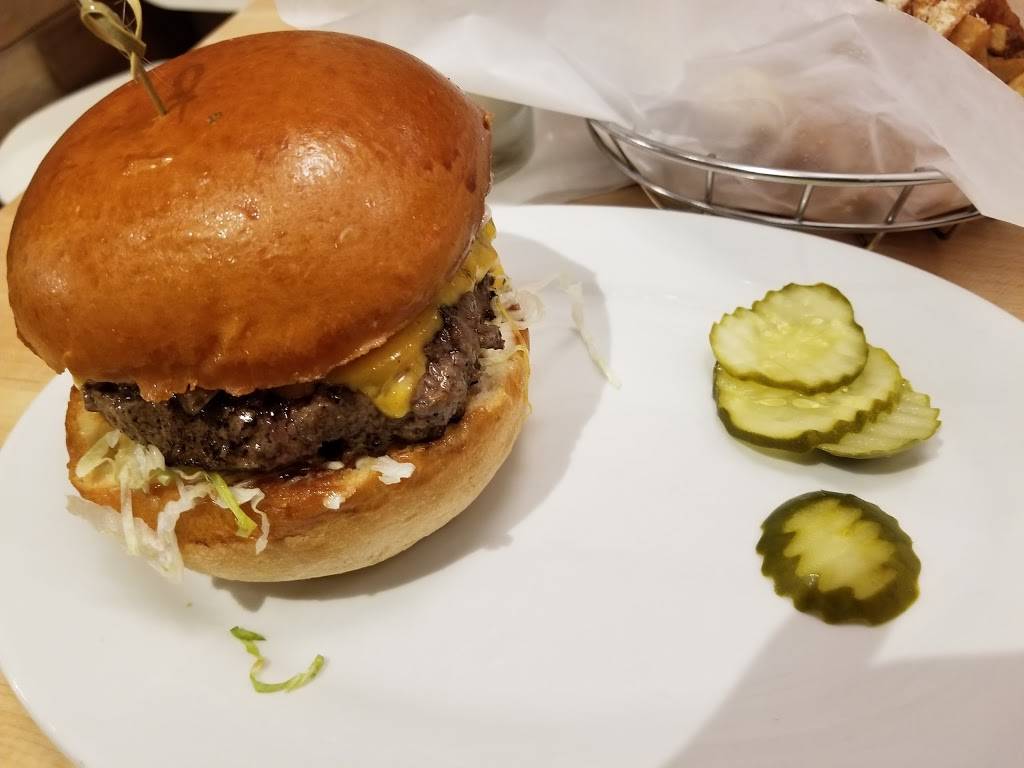 Zin Burger | restaurant | 7000 Arundel Mills Cir, Hanover, MD 21076, USA | 4103791010 OR +1 410-379-1010