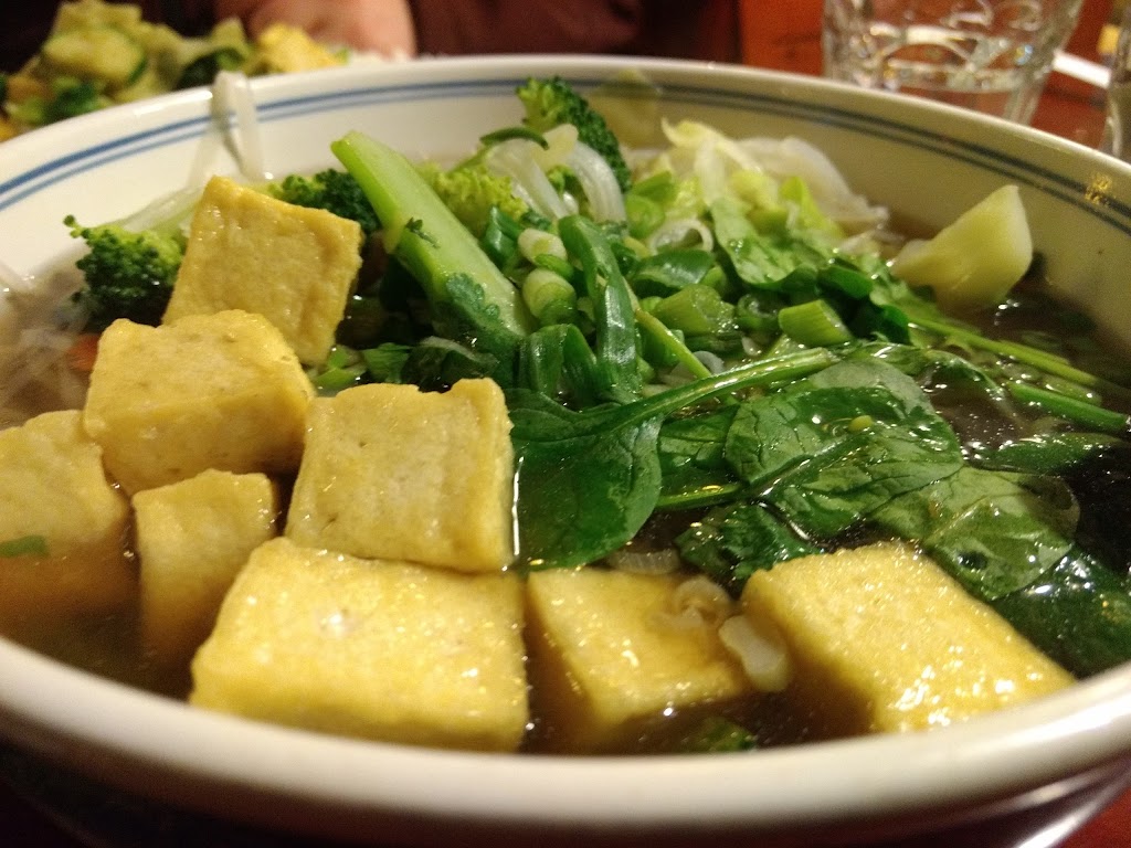 Phở Gia | restaurant | 1944 NE Sandy Blvd, Portland, OR 97232, USA | 5032334916 OR +1 503-233-4916