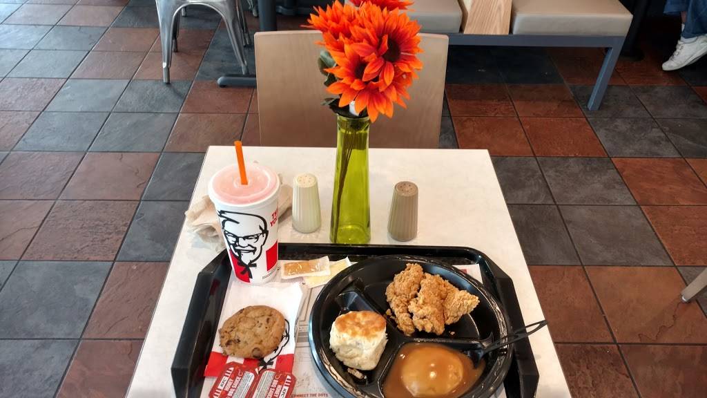 KFC | restaurant | 2804 West 10th Avenue, Greeley, CO 80634, USA | 9703563771 OR +1 970-356-3771