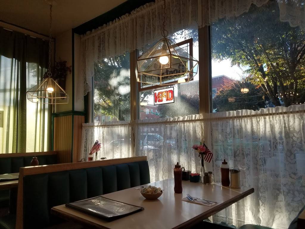 Bills Restaurant | restaurant | 8 W Main St, Hummelstown, PA 17036, USA | 7175660502 OR +1 717-566-0502