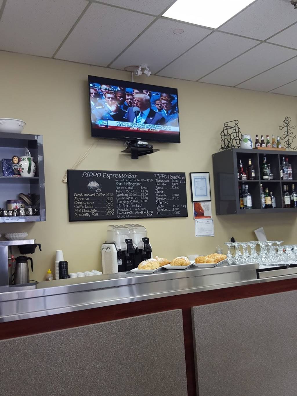 Pippo Trattoria | restaurant | 601 Edgeley Blvd #5, Concord, ON L4K 4E5, Canada | 9056604441 OR +1 905-660-4441