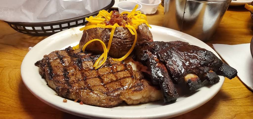 Texas Roadhouse | restaurant | 519 S Duff Ave, Ames, IA 50010, USA | 5152327427 OR +1 515-232-7427