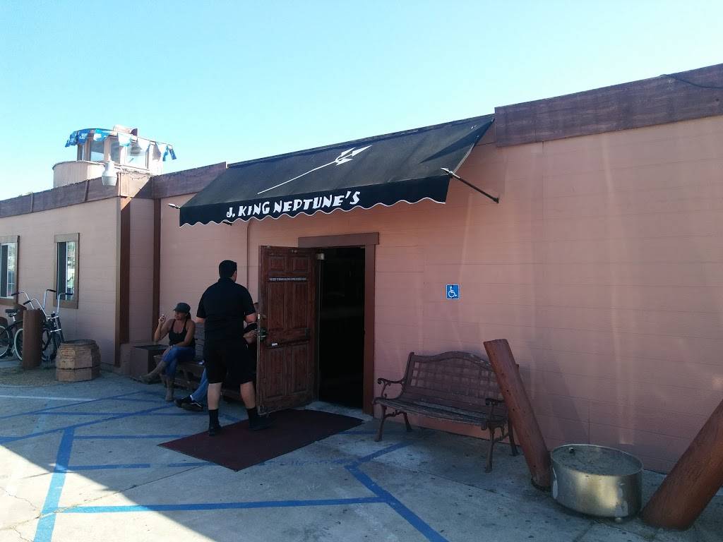 J.King Neptunes Restaurant | restaurant | 17115 Pacific Coast Hwy, Sunset Beach, CA 90742, USA | 5625924878 OR +1 562-592-4878
