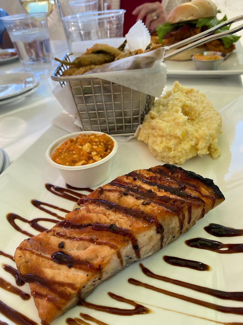 Great Southern Cafe | restaurant | 83 Central Square, Santa Rosa Beach, FL 32459, USA | 8502317327 OR +1 850-231-7327