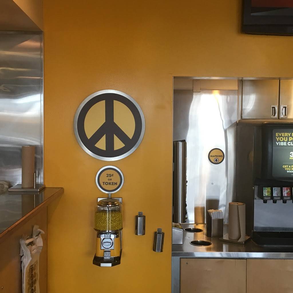 Which Wich Superior Sandwiches | restaurant | 1945 17th St Ste. 106, Santa Ana, CA 92701, USA | 7145640772 OR +1 714-564-0772