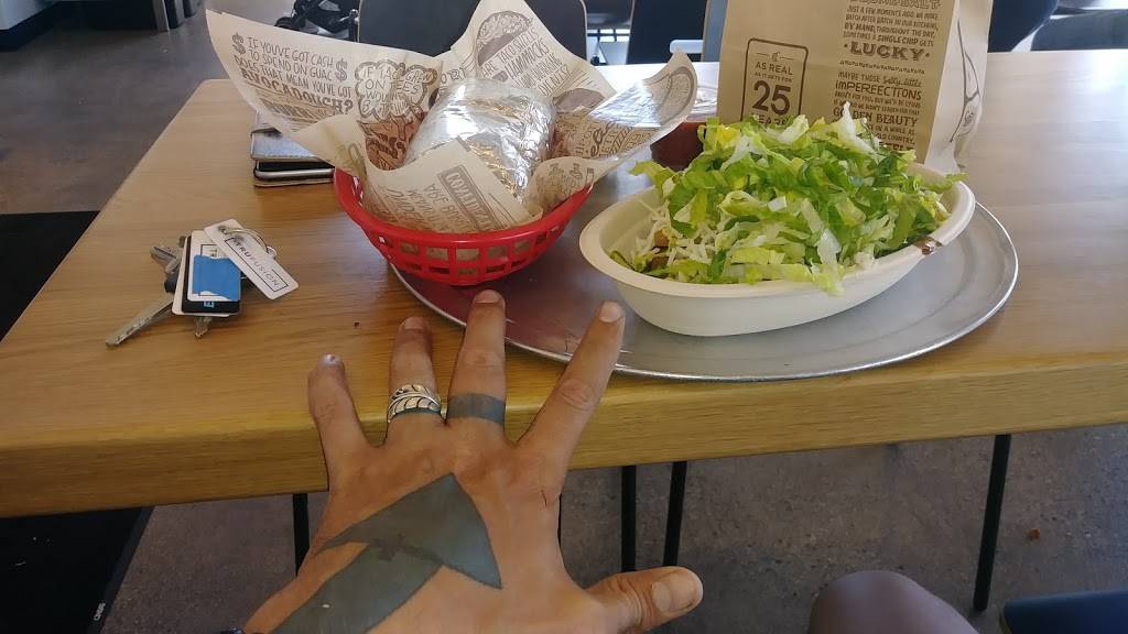 Chipotle Mexican Grill | restaurant | 235 S Diamond Bar Blvd Ste B, Diamond Bar, CA 91765, USA | 9093960666 OR +1 909-396-0666