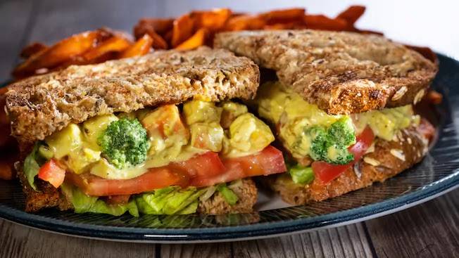 Sebastians Bistro | restaurant | 1114 Cayman Way, Lake Buena Vista, FL 32830, USA | 4079395277 OR +1 407-939-5277